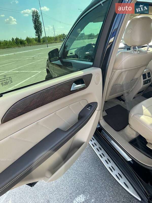 Позашляховик / Кросовер Mercedes-Benz GL-Class 2015 в Києві
