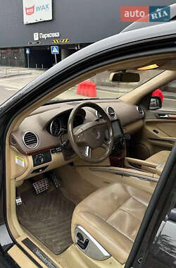 Позашляховик / Кросовер Mercedes-Benz GL-Class 2008 в 