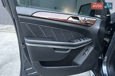 Позашляховик / Кросовер Mercedes-Benz GL-Class 2012 в 