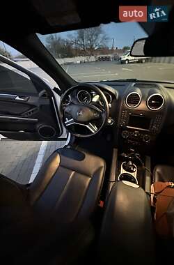 Позашляховик / Кросовер Mercedes-Benz GL-Class 2011 в 