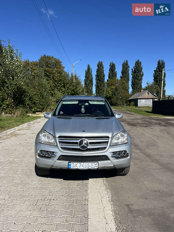 Внедорожник / Кроссовер Mercedes-Benz GL-Class 2010 в 