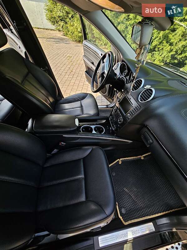 Внедорожник / Кроссовер Mercedes-Benz GL-Class 2010 в Калуше