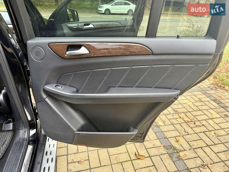 Позашляховик / Кросовер Mercedes-Benz GL-Class 2015 в Києві фото 43 Позашляховик / Кросовер Mercedes-Benz GL-Class 2015 в Києві