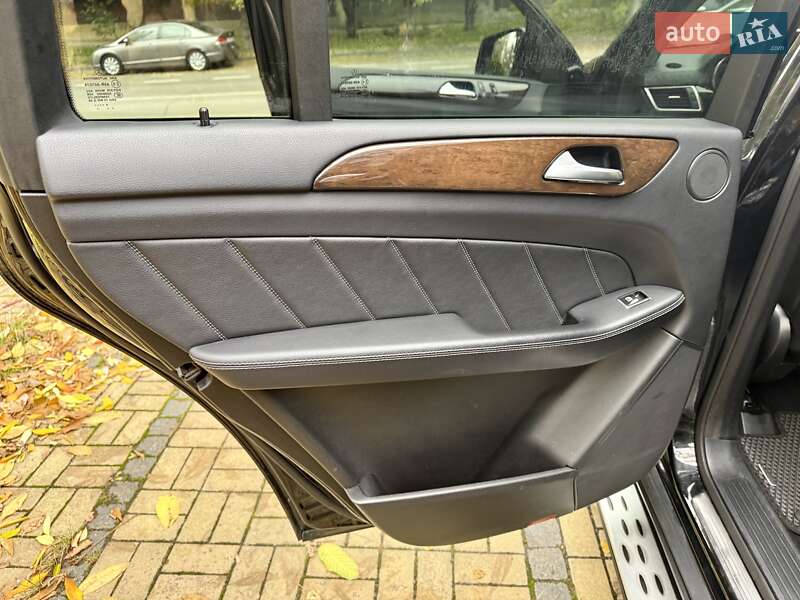 Позашляховик / Кросовер Mercedes-Benz GL-Class 2015 в Києві фото 50 Позашляховик / Кросовер Mercedes-Benz GL-Class 2015 в Києві