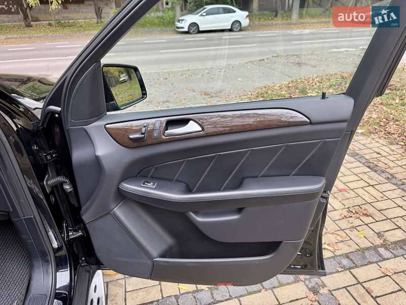 Позашляховик / Кросовер Mercedes-Benz GL-Class 2015 в Києві фото 55 Позашляховик / Кросовер Mercedes-Benz GL-Class 2015 в Києві