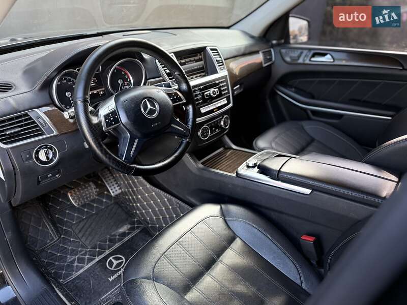 Внедорожник / Кроссовер Mercedes-Benz GL-Class 2013 в Львове фото 36 Внедорожник / Кроссовер Mercedes-Benz GL-Class 2013 в Львове