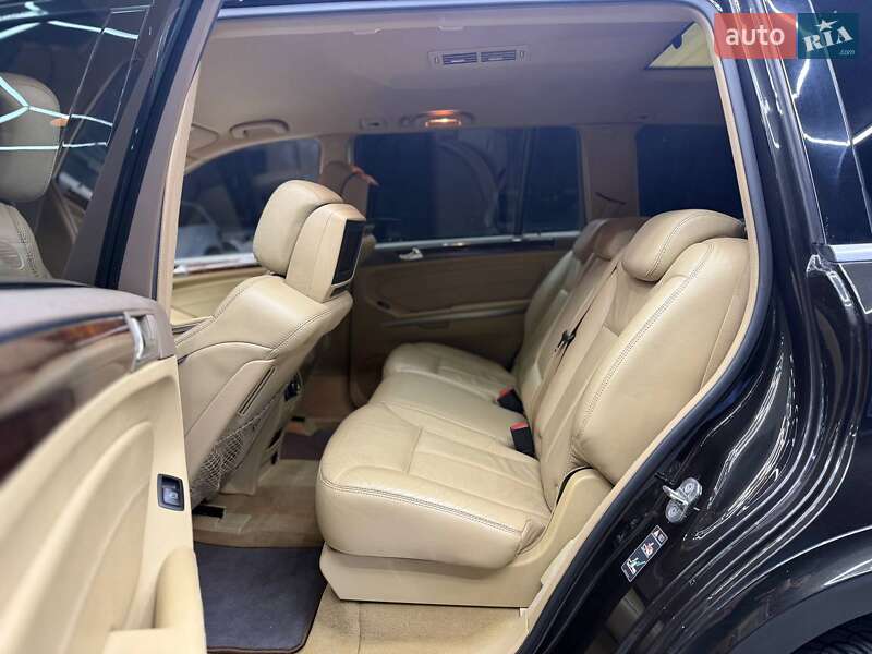 Позашляховик / Кросовер Mercedes-Benz GL-Class 2008 в Чернівцях