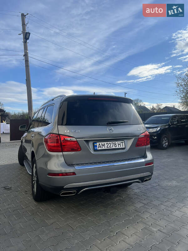 Позашляховик / Кросовер Mercedes-Benz GL-Class 2014 в Коростені