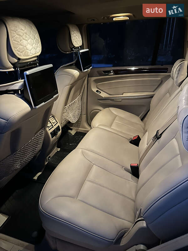 Позашляховик / Кросовер Mercedes-Benz GL-Class 2011 в Тернополі фото 16 Позашляховик / Кросовер Mercedes-Benz GL-Class 2011 в Тернополі