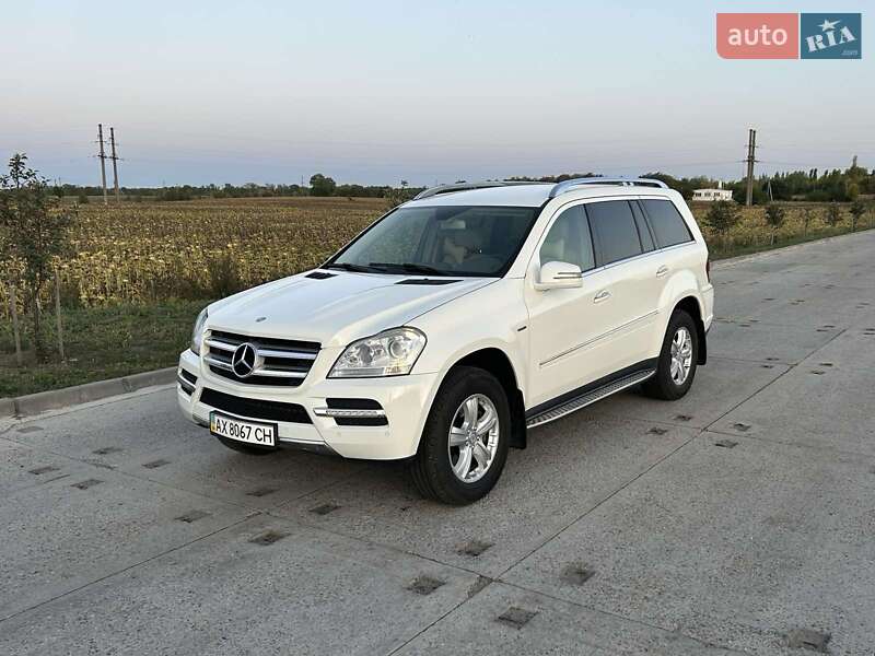 Позашляховик / Кросовер Mercedes-Benz GL-Class 2010 в Охтирці фото 6 Позашляховик / Кросовер Mercedes-Benz GL-Class 2010 в Охтирці