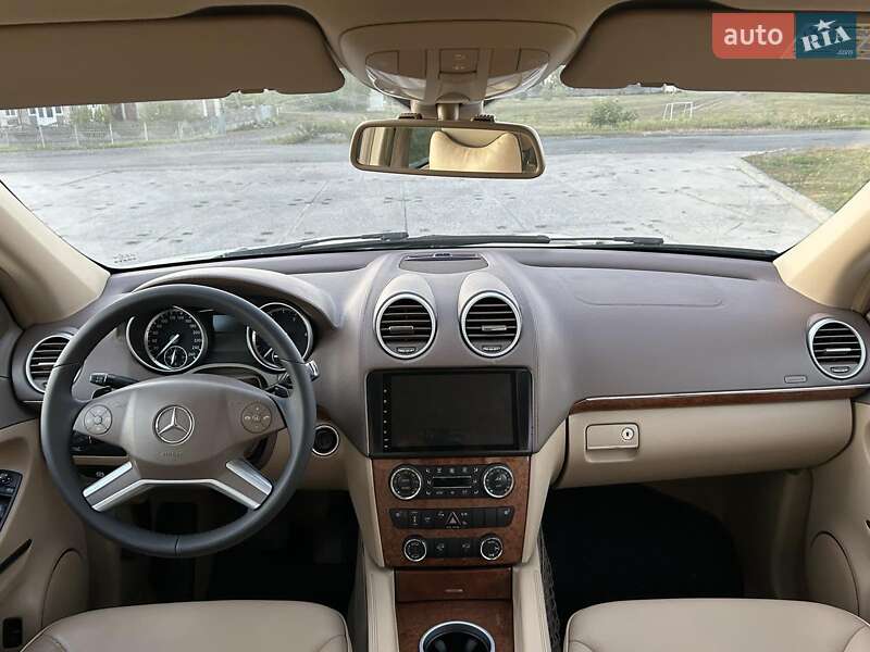 Позашляховик / Кросовер Mercedes-Benz GL-Class 2010 в Охтирці фото 18 Позашляховик / Кросовер Mercedes-Benz GL-Class 2010 в Охтирці