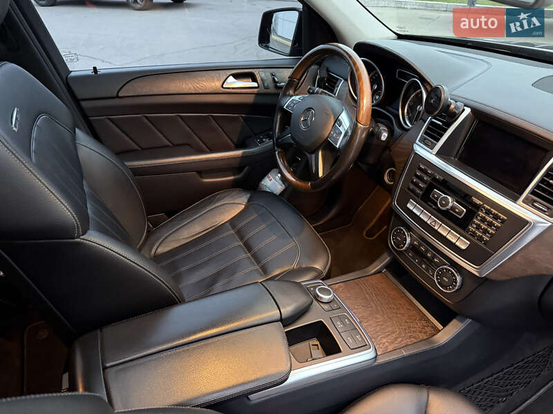 Позашляховик / Кросовер Mercedes-Benz GL-Class 2015 в Кременчуці фото 20 Позашляховик / Кросовер Mercedes-Benz GL-Class 2015 в Кременчуці