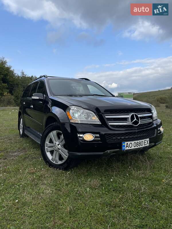 Позашляховик / Кросовер Mercedes-Benz GL-Class 2007 в Сваляві