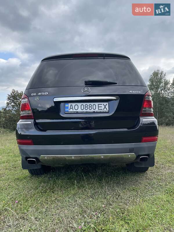 Позашляховик / Кросовер Mercedes-Benz GL-Class 2007 в Сваляві