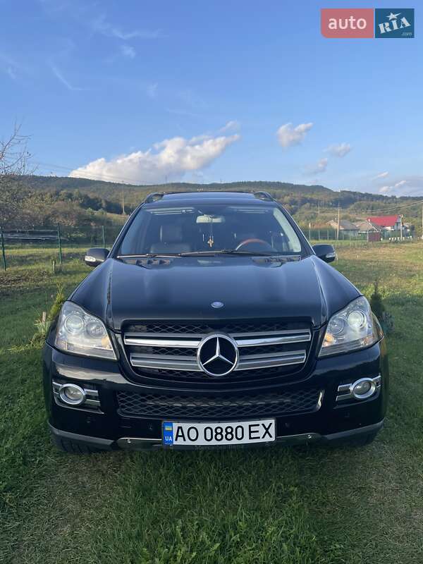 Позашляховик / Кросовер Mercedes-Benz GL-Class 2007 в Сваляві