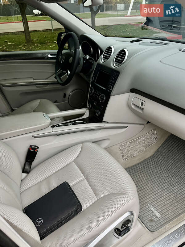 Внедорожник / Кроссовер Mercedes-Benz GL-Class 2009 в Гадяче