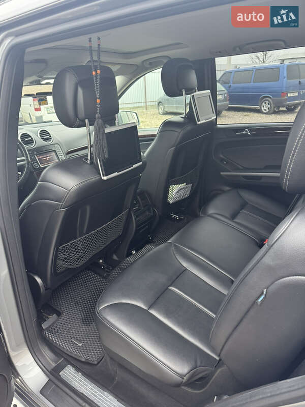 Позашляховик / Кросовер Mercedes-Benz GL-Class 2011 в Чернівцях