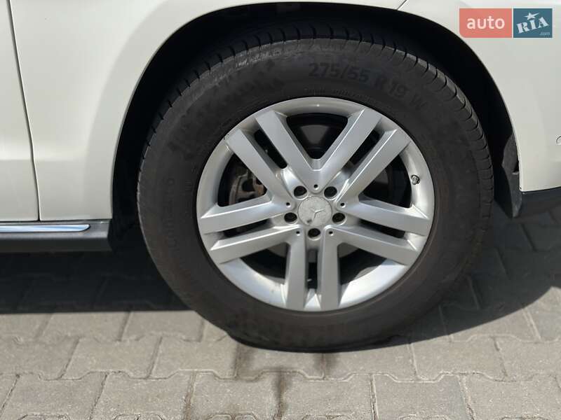 Позашляховик / Кросовер Mercedes-Benz GL-Class 2014 в Чернівцях фото 12 Позашляховик / Кросовер Mercedes-Benz GL-Class 2014 в Чернівцях