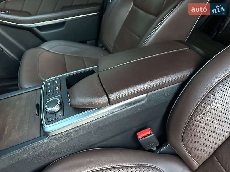 Позашляховик / Кросовер Mercedes-Benz GL-Class 2013 в Луцьку фото 43 Позашляховик / Кросовер Mercedes-Benz GL-Class 2013 в Луцьку