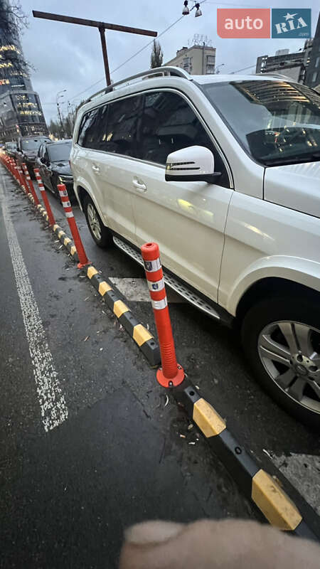 Внедорожник / Кроссовер Mercedes-Benz GL-Class 2015 в Киеве фото 4 Внедорожник / Кроссовер Mercedes-Benz GL-Class 2015 в Киеве