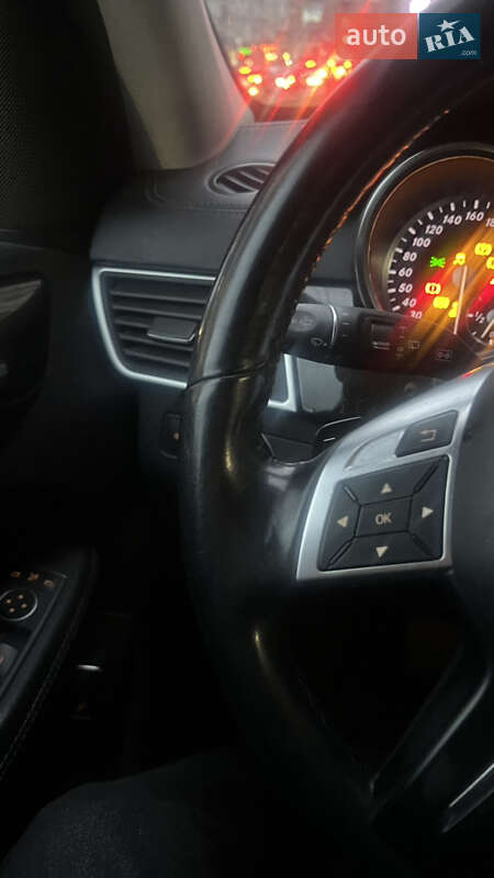 Внедорожник / Кроссовер Mercedes-Benz GL-Class 2015 в Киеве фото 28 Внедорожник / Кроссовер Mercedes-Benz GL-Class 2015 в Киеве