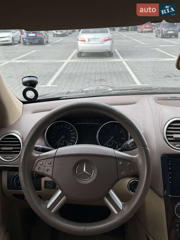 Позашляховик / Кросовер Mercedes-Benz GL-Class 2008 в Львові фото 16 Позашляховик / Кросовер Mercedes-Benz GL-Class 2008 в Львові
