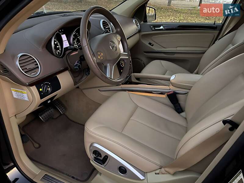 Внедорожник / Кроссовер Mercedes-Benz GL-Class 2012 в Тернополе фото 11 Внедорожник / Кроссовер Mercedes-Benz GL-Class 2012 в Тернополе