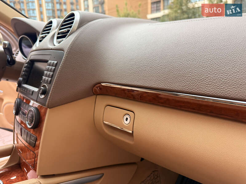 Внедорожник / Кроссовер Mercedes-Benz GL-Class 2008 в Киеве