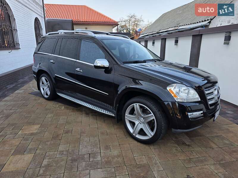 Mercedes-Benz GL-Class 2011