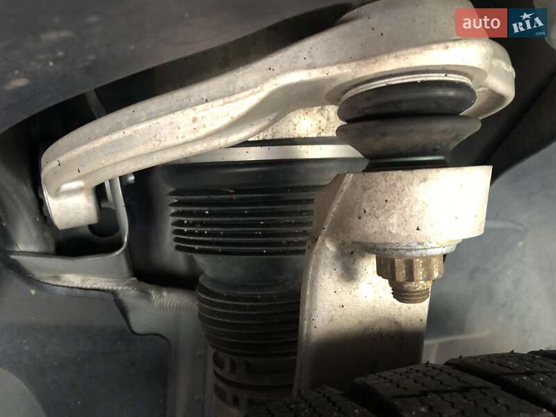 Позашляховик / Кросовер Mercedes-Benz GL-Class 2014 в Кривому Розі фото 120 Позашляховик / Кросовер Mercedes-Benz GL-Class 2014 в Кривому Розі