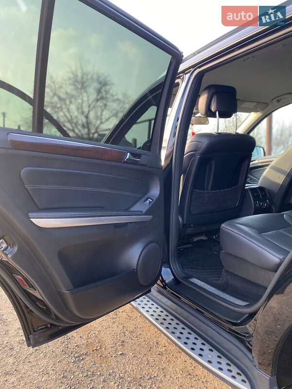 Внедорожник / Кроссовер Mercedes-Benz GL-Class 2011 в Соленом