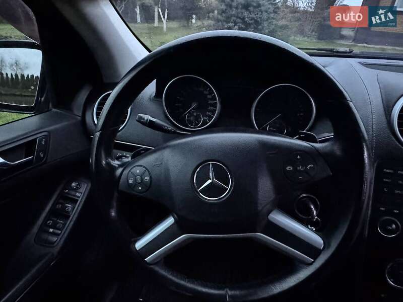 Внедорожник / Кроссовер Mercedes-Benz GL-Class 2009 в Дубно