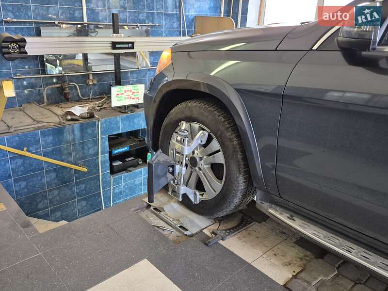 Позашляховик / Кросовер Mercedes-Benz GL-Class 2015 в Луцьку