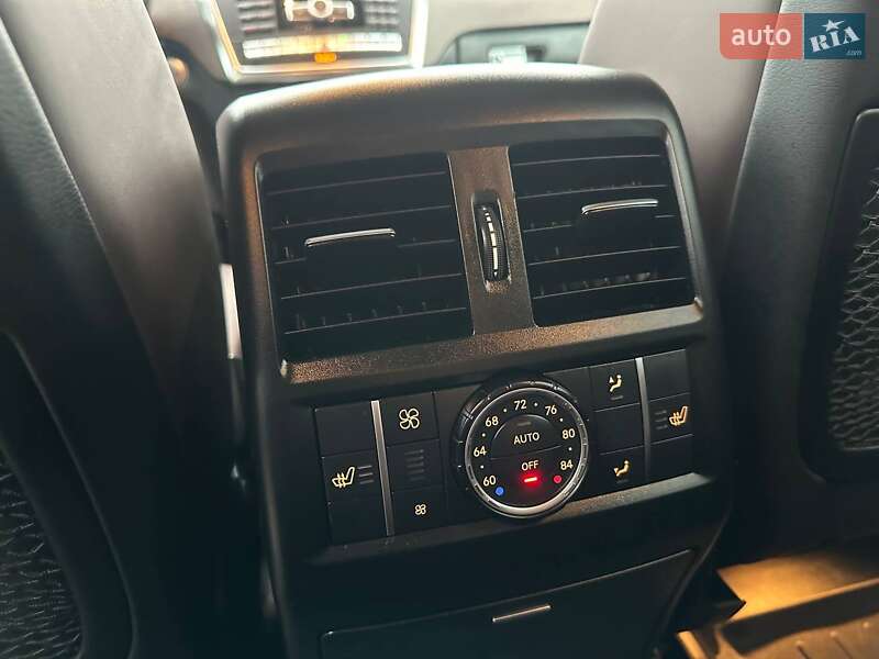 Позашляховик / Кросовер Mercedes-Benz GL-Class 2015 в Львові фото 22 Позашляховик / Кросовер Mercedes-Benz GL-Class 2015 в Львові