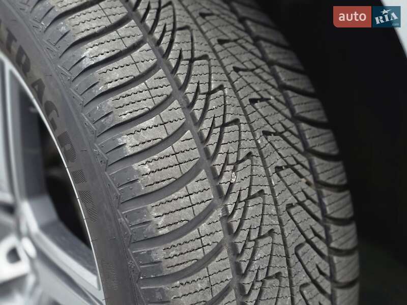 Позашляховик / Кросовер Mercedes-Benz GL-Class 2014 в Рівному