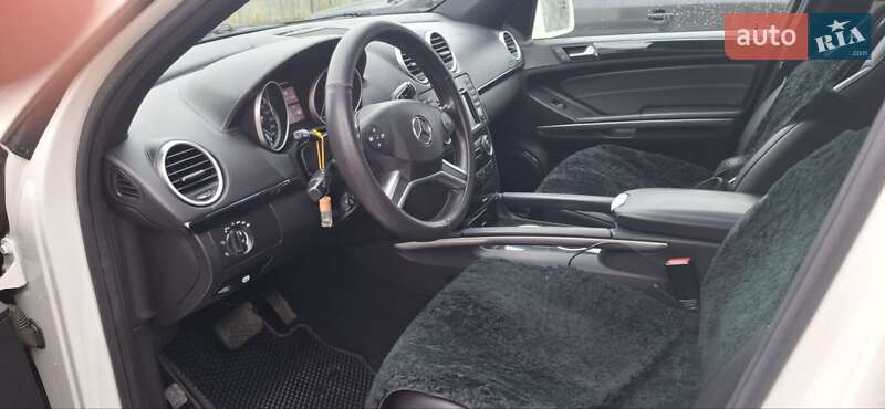Внедорожник / Кроссовер Mercedes-Benz GL-Class 2011 в Ивано-Франковске фото 6 Внедорожник / Кроссовер Mercedes-Benz GL-Class 2011 в Ивано-Франковске