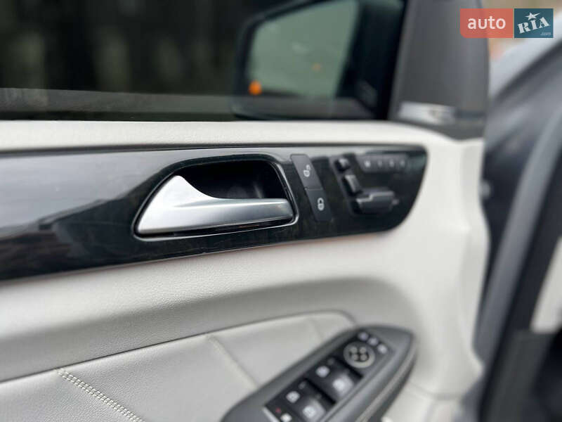 Позашляховик / Кросовер Mercedes-Benz GL-Class 2014 в Чернівцях