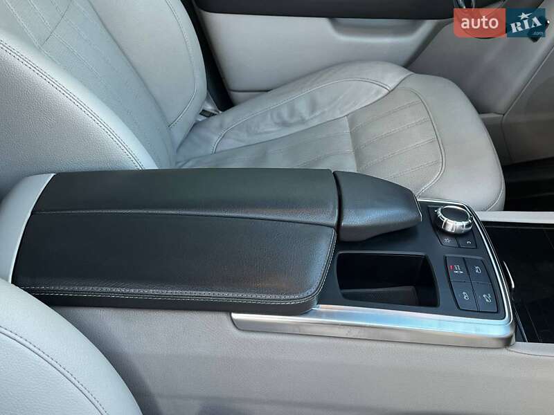 Внедорожник / Кроссовер Mercedes-Benz GL-Class 2016 в Днепре фото 17 Внедорожник / Кроссовер Mercedes-Benz GL-Class 2016 в Днепре