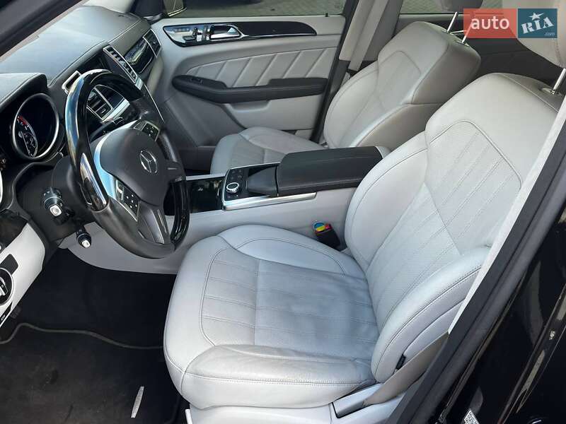 Внедорожник / Кроссовер Mercedes-Benz GL-Class 2016 в Днепре фото 20 Внедорожник / Кроссовер Mercedes-Benz GL-Class 2016 в Днепре