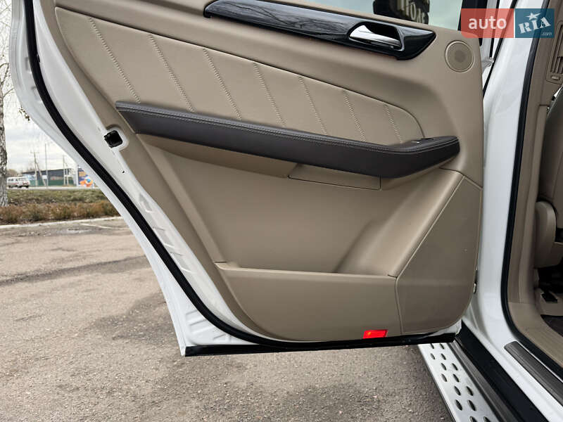 Позашляховик / Кросовер Mercedes-Benz GL-Class 2015 в Смілі