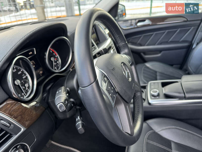 Позашляховик / Кросовер Mercedes-Benz GL-Class 2015 в Києві