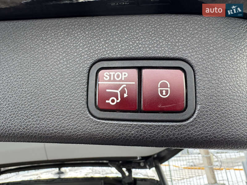 Позашляховик / Кросовер Mercedes-Benz GL-Class 2015 в Києві