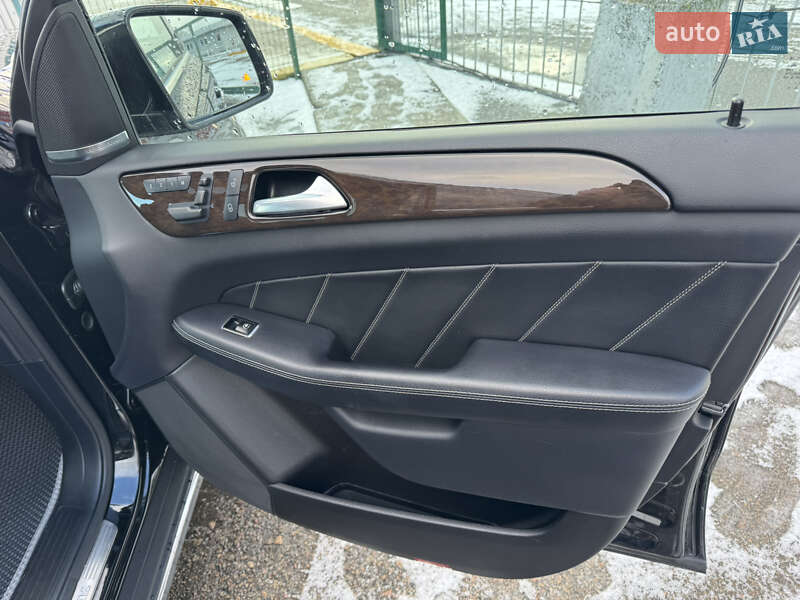 Позашляховик / Кросовер Mercedes-Benz GL-Class 2015 в Києві