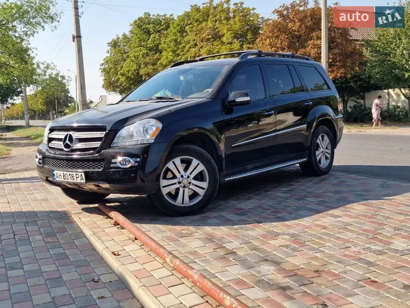 Mercedes-Benz GL-Class