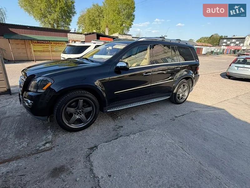 Mercedes-Benz GL-Class