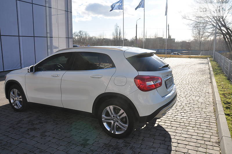 Позашляховик / Кросовер Mercedes-Benz GLA-Class 2016 в Києві