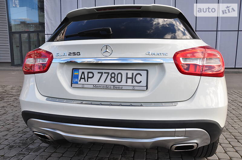 Позашляховик / Кросовер Mercedes-Benz GLA-Class 2016 в Києві