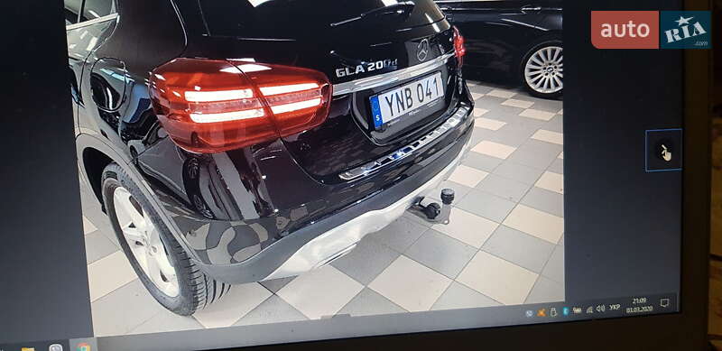 Внедорожник / Кроссовер Mercedes-Benz GLA-Class 2017 в Хмельницком