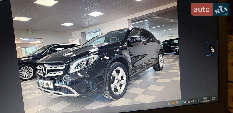 Внедорожник / Кроссовер Mercedes-Benz GLA-Class 2017 в Хмельницком