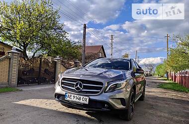 Внедорожник / Кроссовер Mercedes-Benz GLA-Class 2016 в Кривом Роге